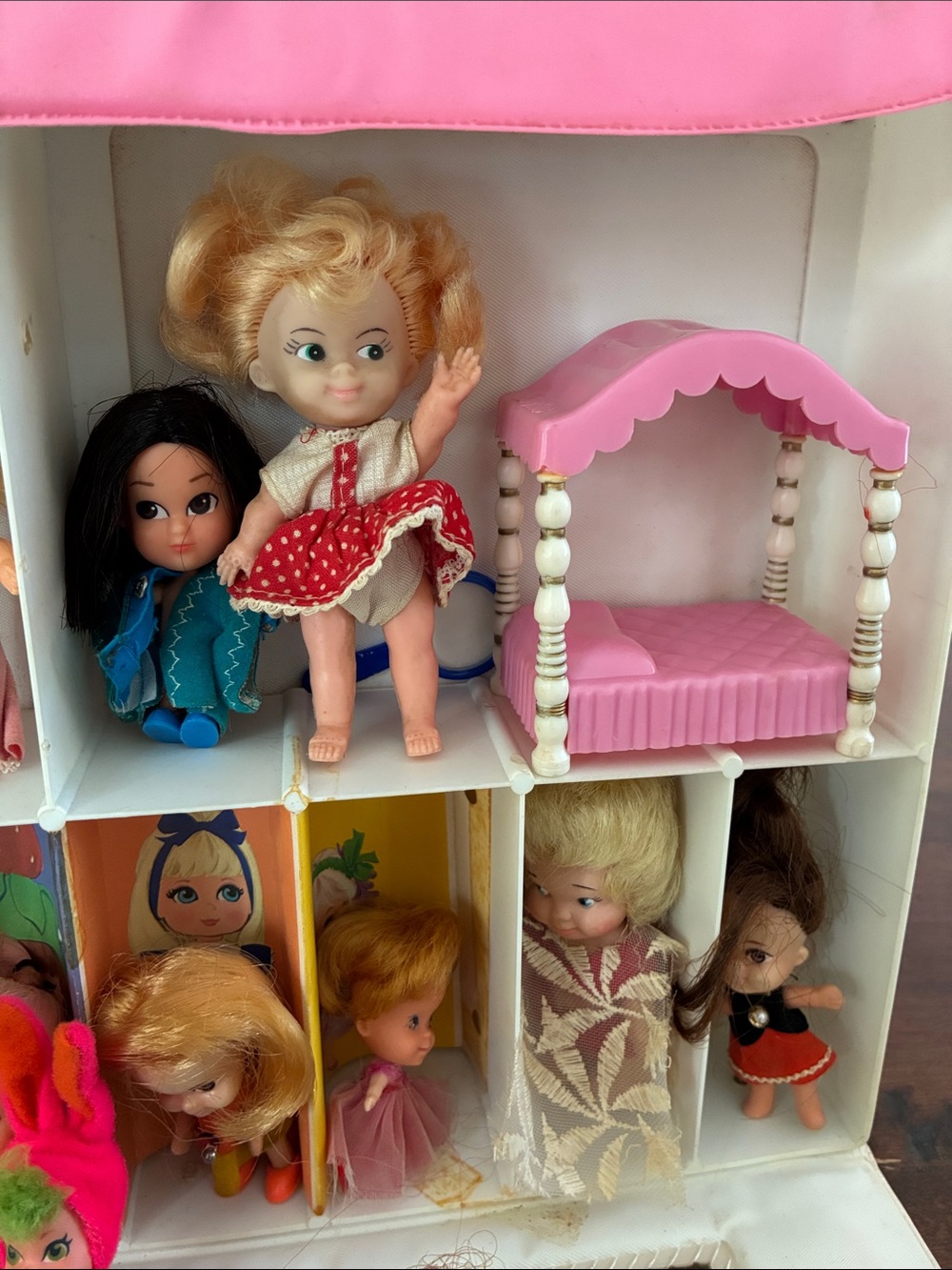 Vintage Mattel Kiddles Collector’s Case, Cinderella coach, dolls, accessories - Picture 4 of 12
